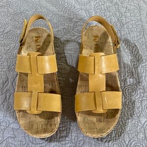 Korks Yolandi yellow (ocra) size 8
